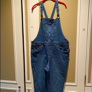 Universal Thread Boyfriend Overalls size 16
